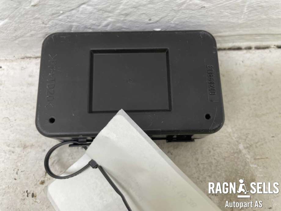 Antenne til Jaguar I-PACE 2018-->>  (T2R35174|K8D215K602BB|)