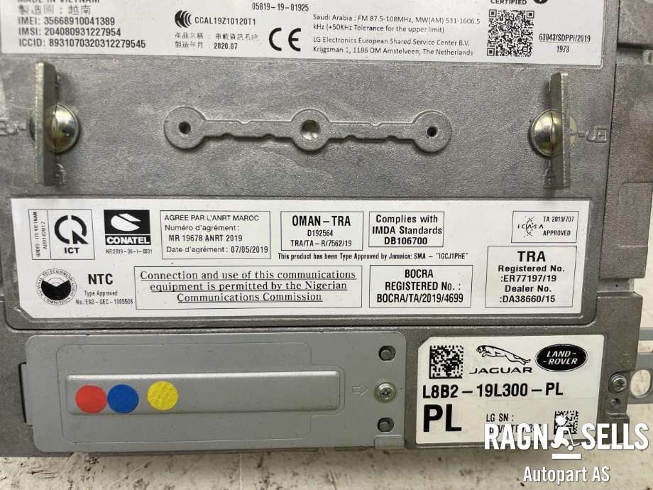Bilstereo navigasjon til Jaguar I-PACE 2018-->>  (L8B219L300PL|)