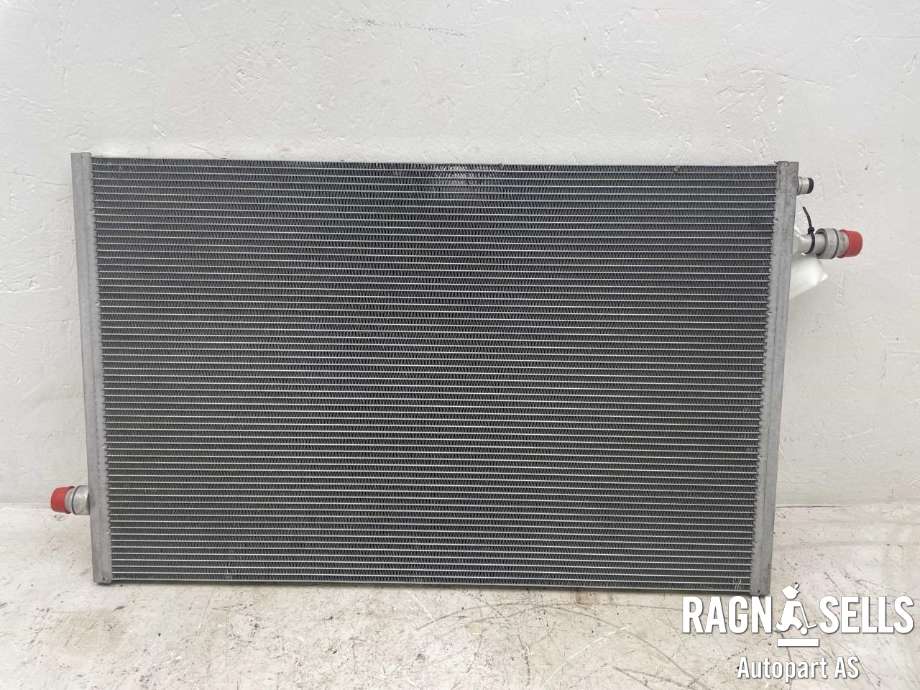 Radiator (automat gir) til Jaguar I-PACE 2018-->>  (T4K9610|J9D38D100AA|)