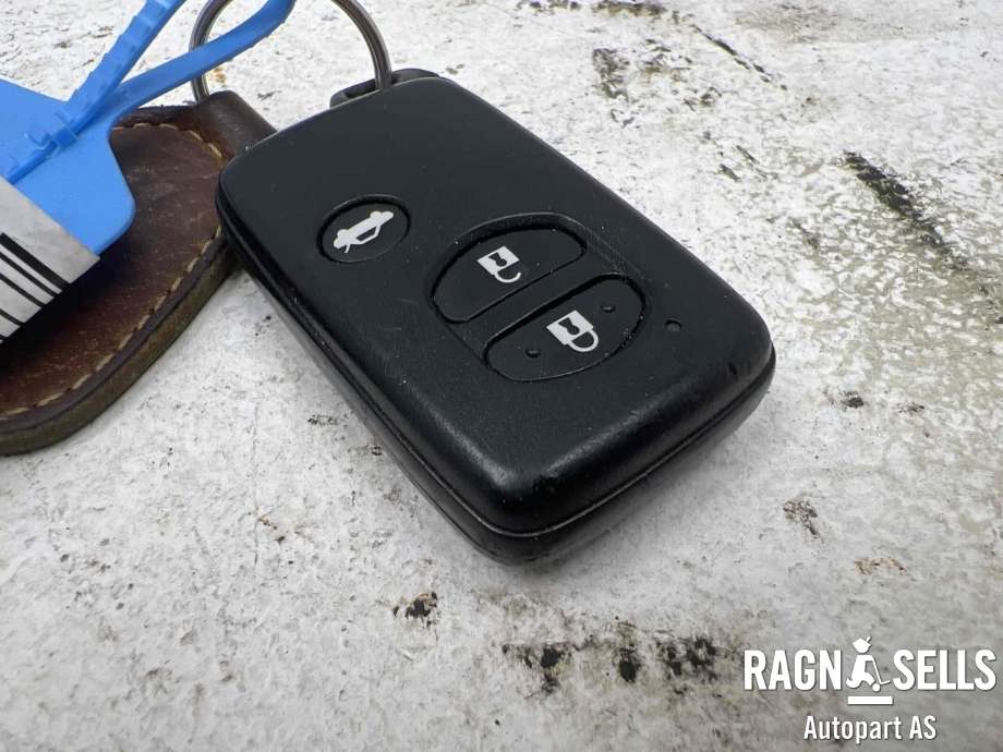 Nøkkel til Toyota Avensis 2009-2015 (Type III, Fase 1) (8990405040|)