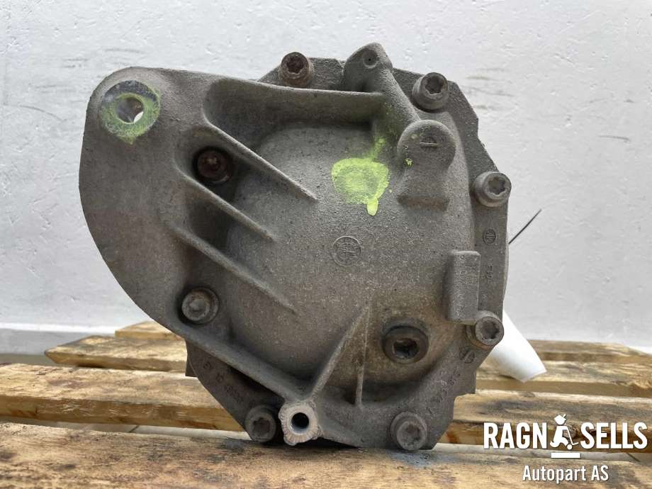 Kardang klokke bak til BMW 7-Serie 2009-2015 (F01/F02/F03/F04) (F01/F02/F03/F04) (33 10 7 584 448|)