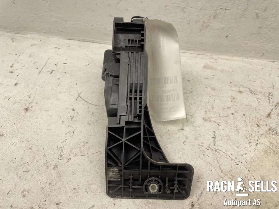 Pedal gass til BMW 3-Serie 2012-2018 (F30/F31/F34) (F30/F31/F34) (35 40 6 889 819|35 42 6 853 176|6PV01043532)