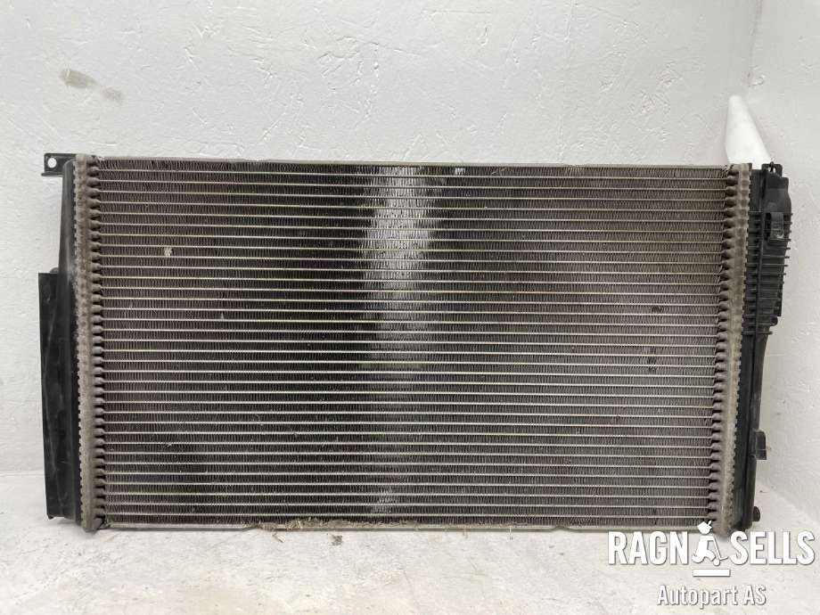 Radiator (manuell gir) til BMW 3-Serie 2012-2018 (F30/F31/F34) (F30/F31/F34) (17 11 7 600 511|)