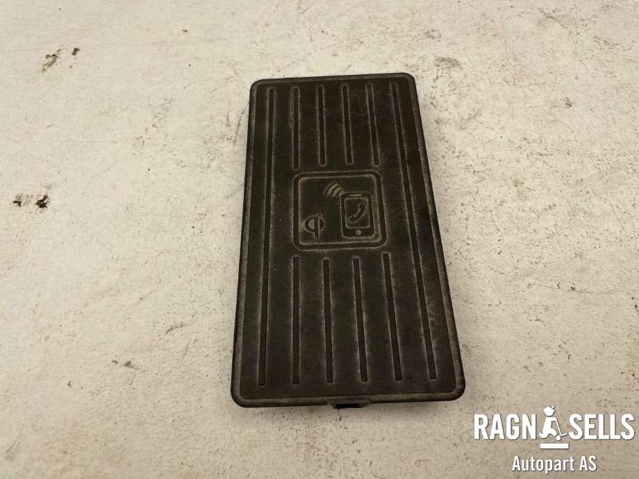 Dashbord trådløs mobillader til Audi Q3 2019-->> (Type II) (4N0035502B|4774A18600|)