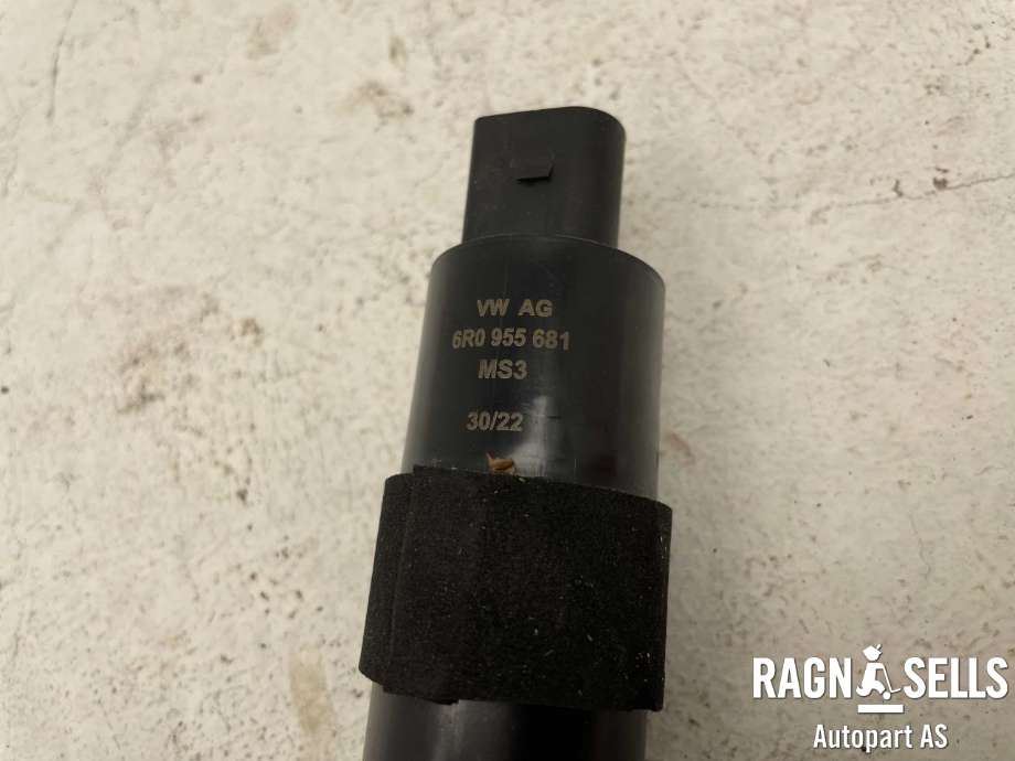 Spylerpumpe foran til Audi Q3 2019-->> (Type II)  (6R0 955 681|)