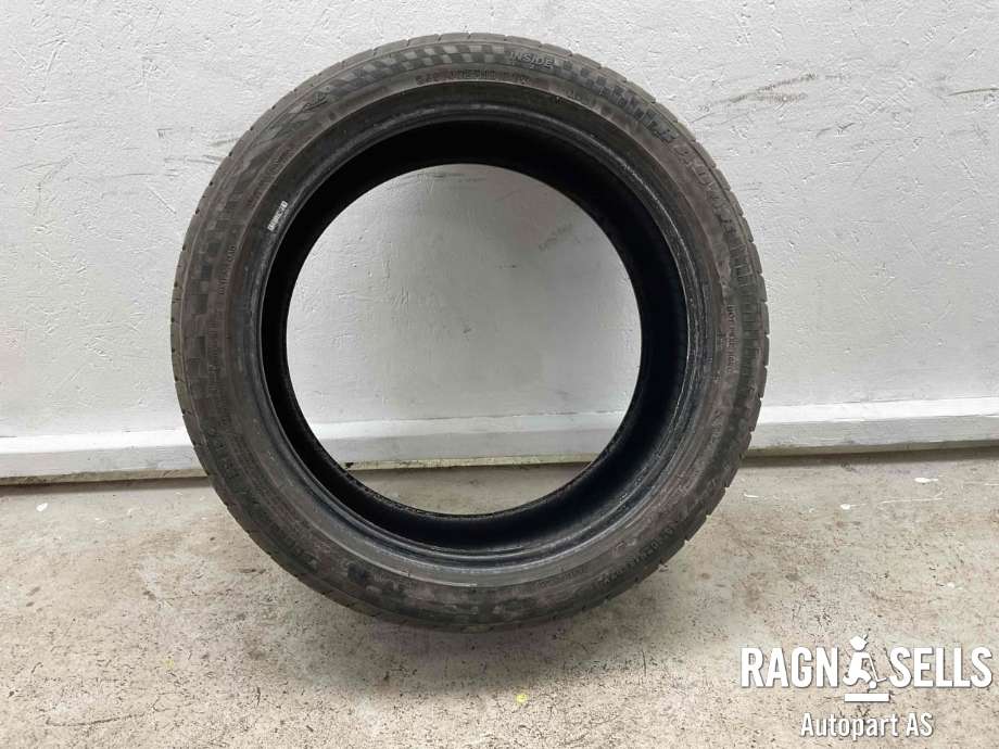 Dekk til Toyota Avensis, 2009-2015 (Type III, Fase 1) (RADAR|245/40R18)