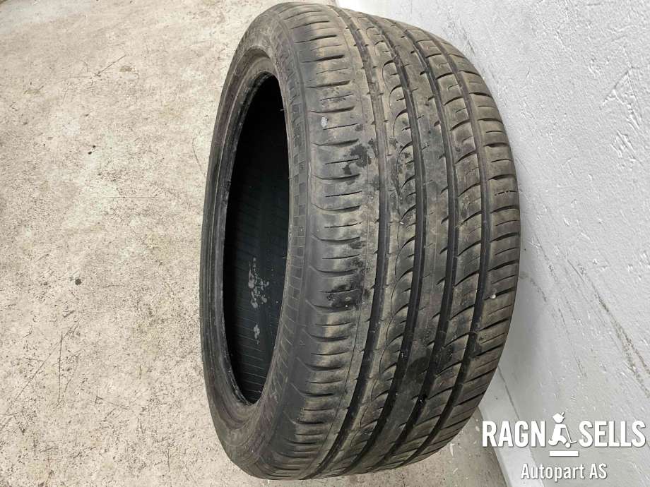 Dekk til Toyota Avensis 2009-2015 (Type III, Fase 1)  (RADAR|245/40R18|)