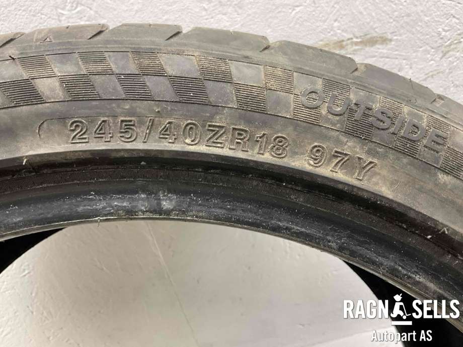 Dekk til Toyota Avensis 2009-2015 (Type III, Fase 1)  (RADAR|245/40R18|)