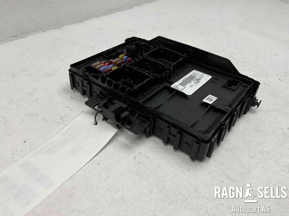 Styreenhet comfort (BCM) til Ford Mustang Mach-e 2020-->>  (MU5T-15604-JJFN|20220108|)