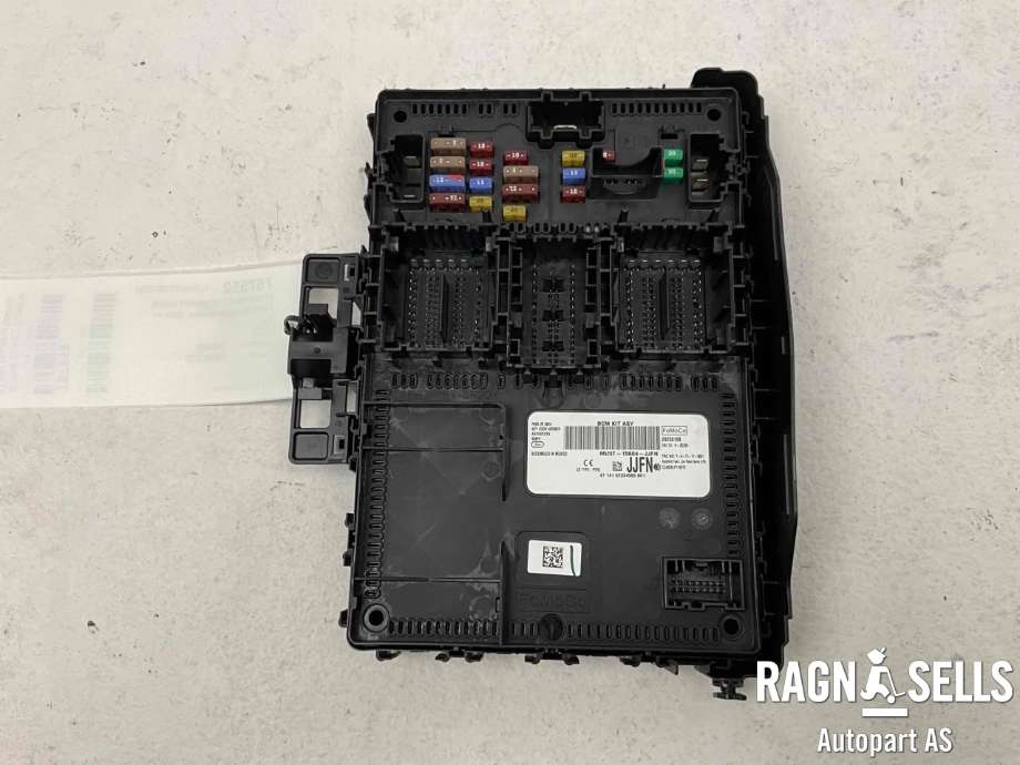 Styreenhet comfort (BCM) til Ford Mustang Mach-e 2020-->>  (MU5T-15604-JJFN|20220108|)