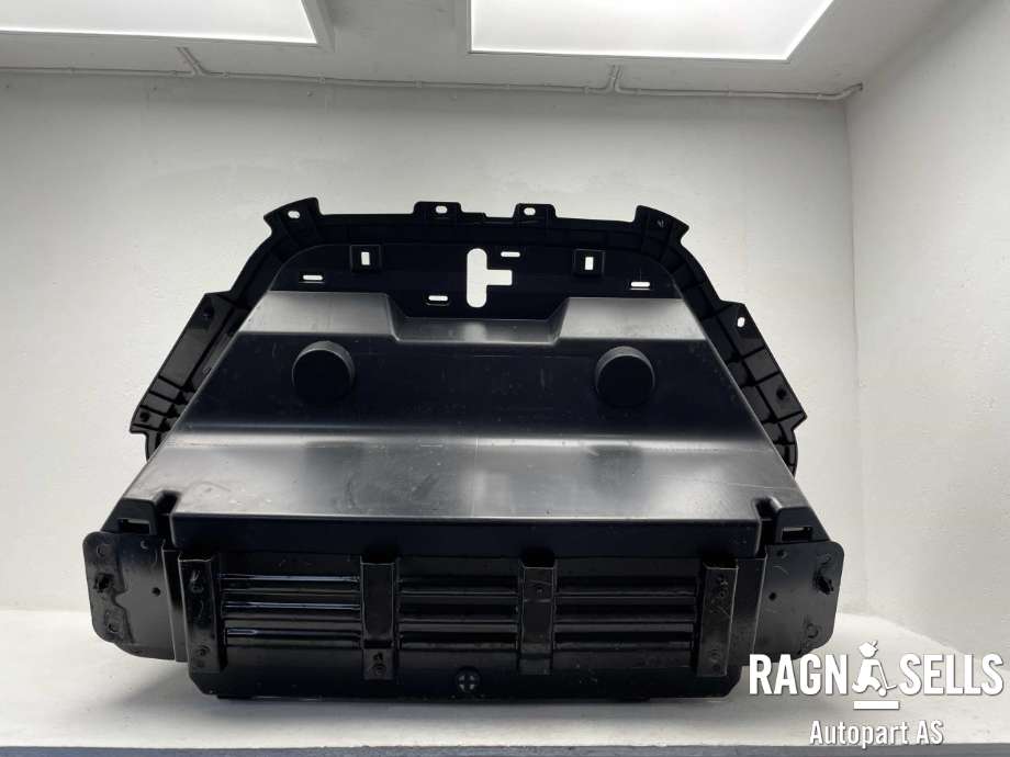 Innredning diverse til Ford Mustang Mach-e 2020-->> (LJ8B-457A04-AM5YZ9|)