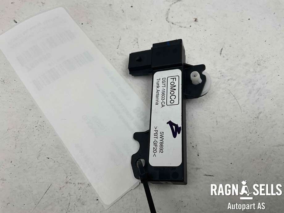 Antenne forsterker til Ford Mustang Mach-e 2020-->>  (DS7T-15603-CA|5WY8692|)