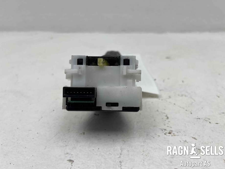 Bryter blink til Nissan Pathfinder 2010-2014 (Fase 2) (R51) (R51) (25540ZM02E|)