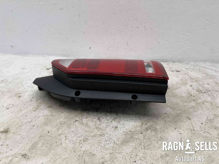 Baklykt høyre til VW Transporter / Caravelle 2003-2009 (Fase 1) (T5) (T5) (7H5 945 096 M|)