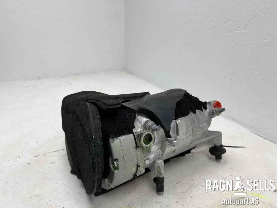 Aircondition kompressor elbil til Tesla Model Y 2021-2024 (Type I)  (1582668-00-F||102091921482)