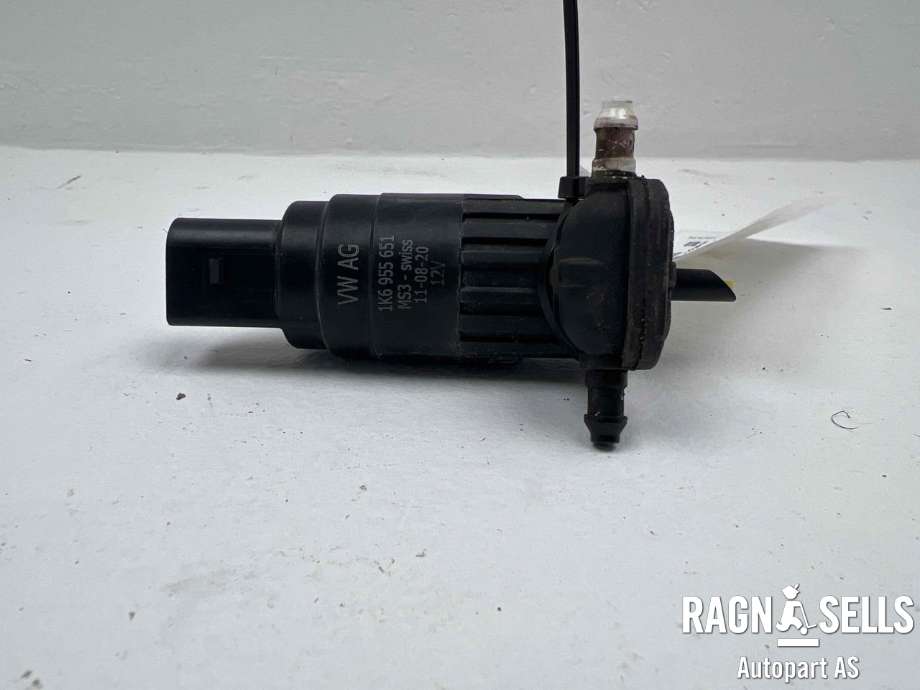 Spylerpumpe foran til VW ID.3 2020-->> (1K6 955 651|)
