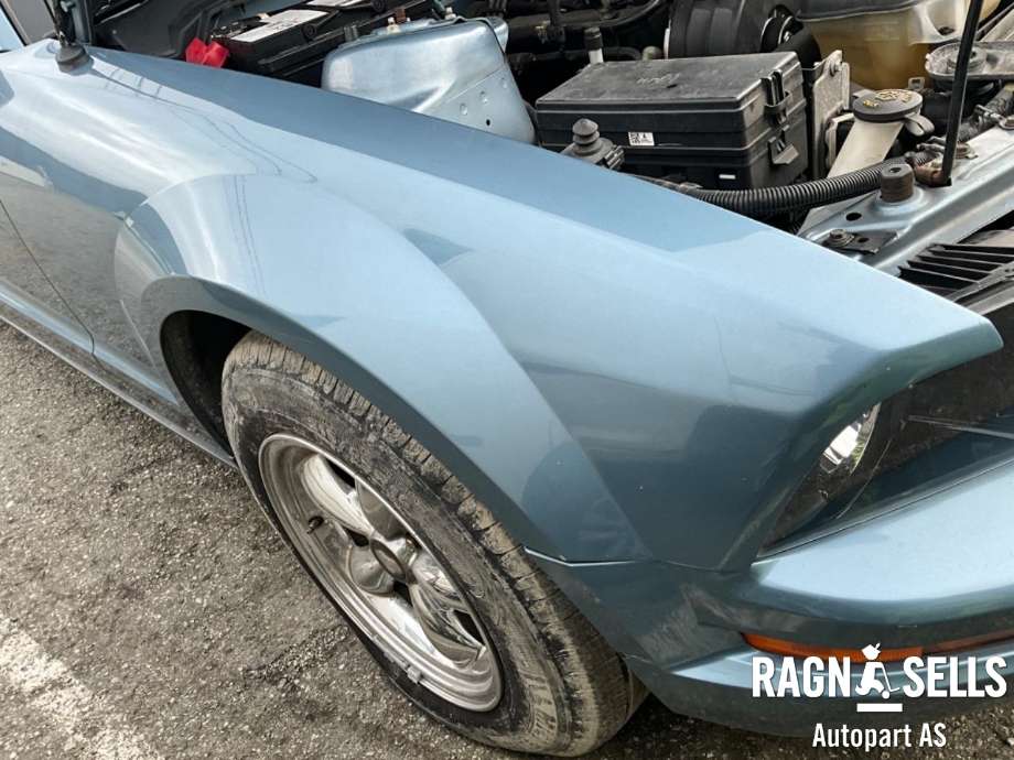 Skjerm høyre foran til Ford Mustang 2005-2014 (5R3Z-16005-AA|)