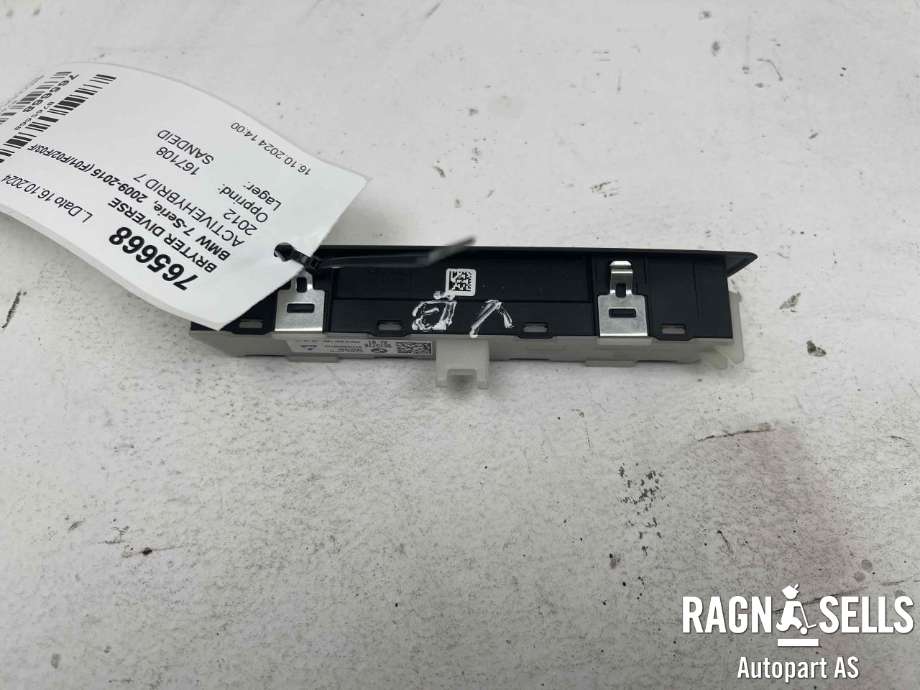 Bryter diverse til BMW 7-Serie 2009-2015 (F01/F02/F03/F04) (F01/F02/F03/F04) (61 31 9 215 778|)