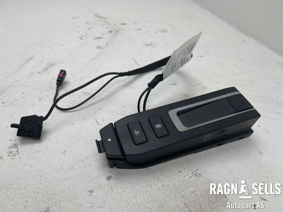 Dashbord telefon til BMW 7-Serie 2009-2015 (F01/F02/F03/F04) (F01/F02/F03/F04) (84 10 9 215 826|P12001314434|)