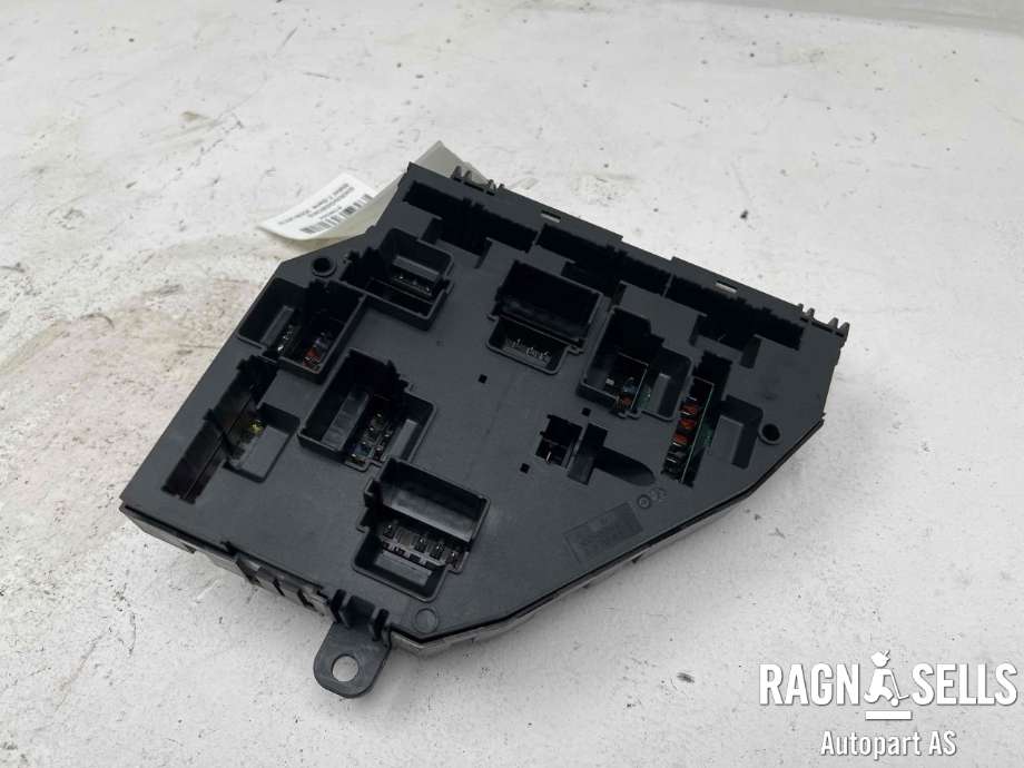 Sikringsboks til BMW 7-Serie 2009-2015 (F01/F02/F03/F04) (F01/F02/F03/F04) (61 14 9 264 924|9264923-01|)