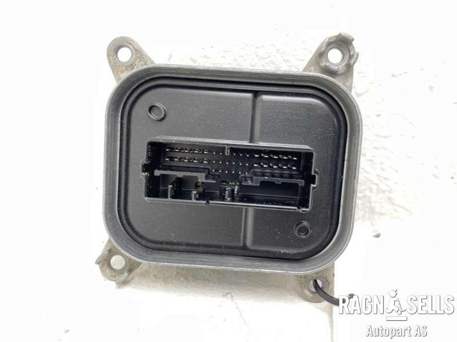 Styreenhet LED til Tesla Model Y 2021-2024 (Type I) (1532925-09-E|)