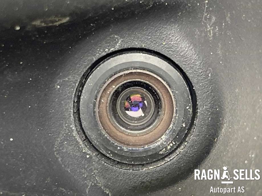 Kamera parkeringshjelp til Tesla Model Y 2021-2024 (Type I)  (1495865-20-D|LGN223450006110|)