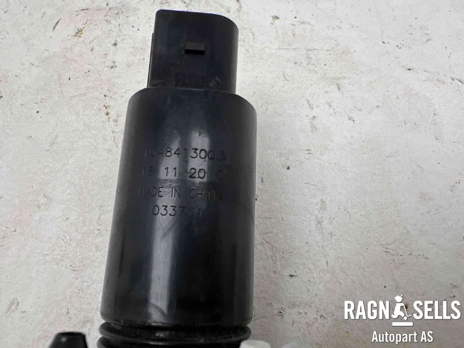 Spylerpumpe foran til Land Rover Discovery 2017-->> (Type V) (LR089443|HY3213K082AA|)
