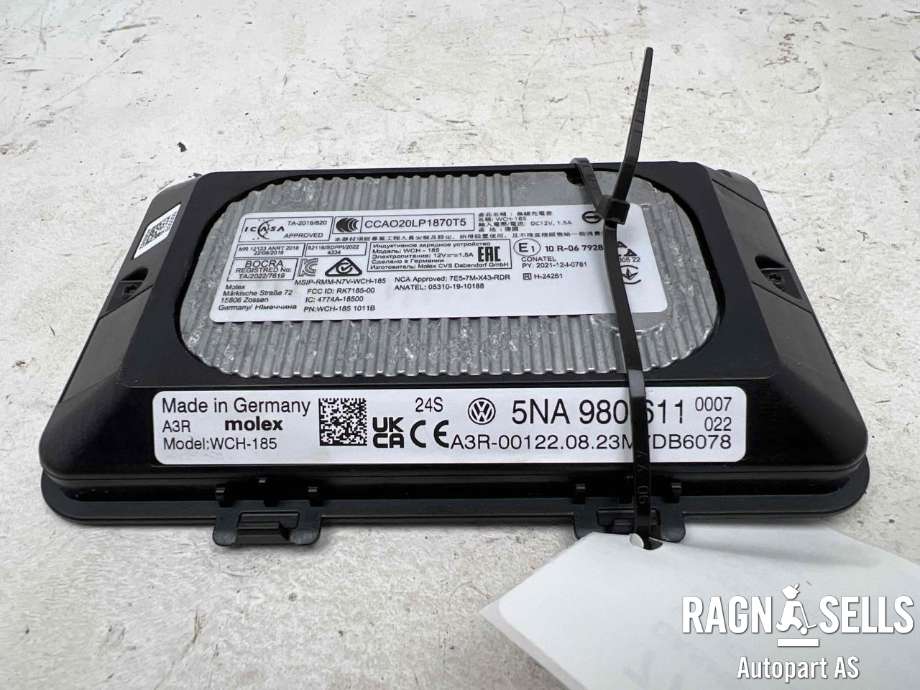 Dashbord trådløs mobillader til VW ID.3 2020-->>  (5NA 980 611|)
