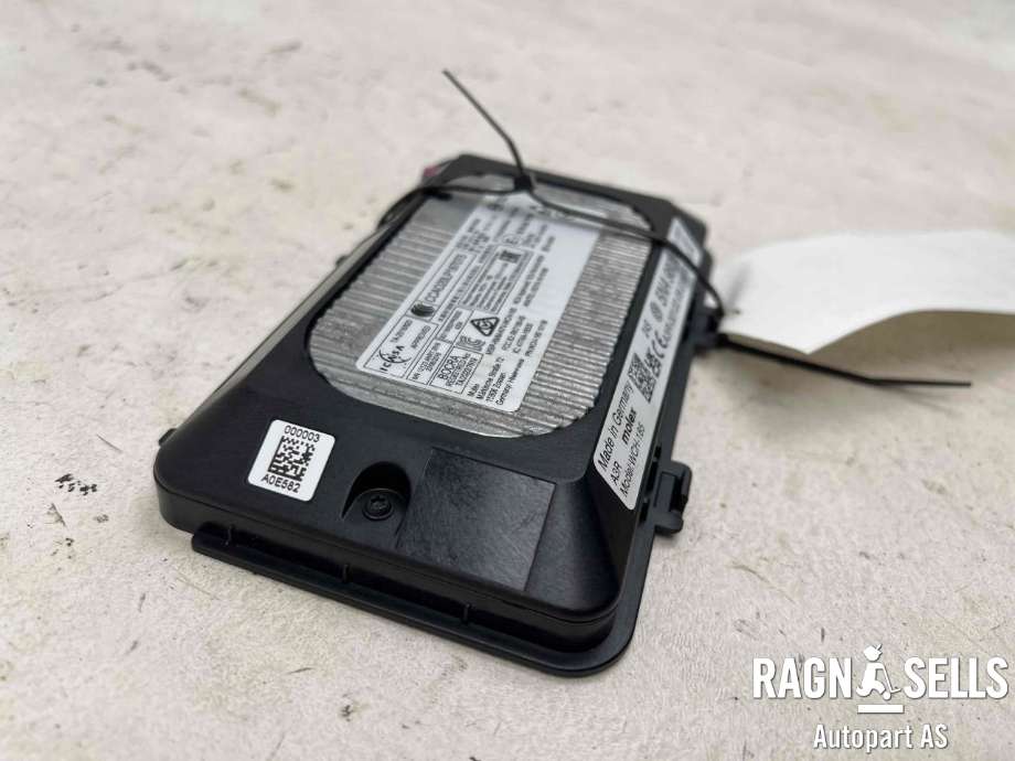 Dashbord trådløs mobillader til VW ID.3 2020-->>  (5NA 980 611|)