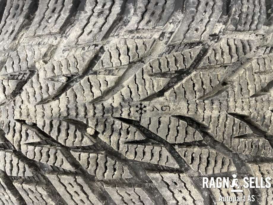 Dekk vinter piggfri til Peugeot Partner 2008-2015 (Type II, Fase 1)  (NOKIAN|195/65R15|)