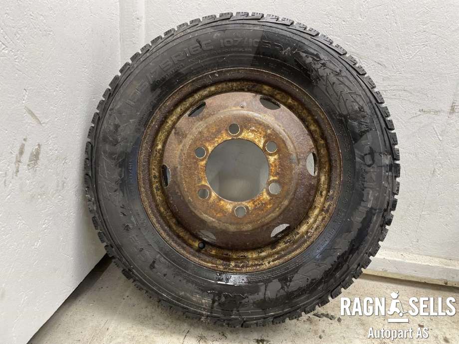 Hjulsett stål vinter til Iveco Daily 1990-2000 (Type II)  (NOKIAN|6X170/ET107/130|195/75R16C|)