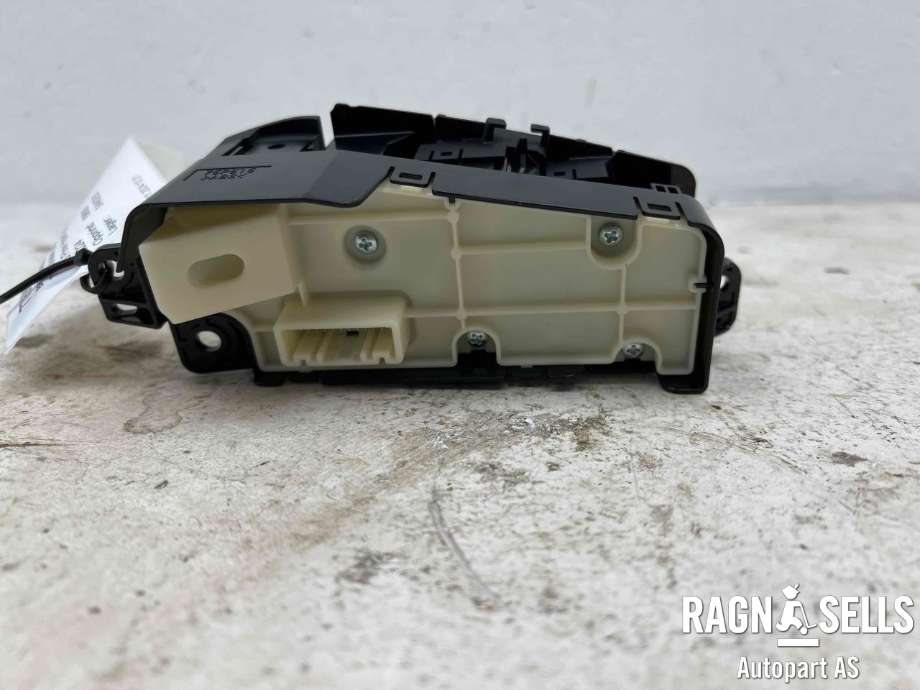 Bryter diverse til Toyota RAV4 2019-->> (Type V)  (75L555|75P515|)