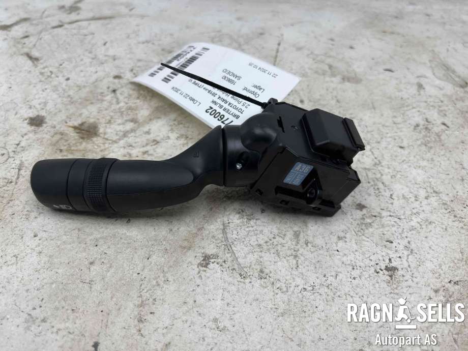 Bryter blink til Toyota RAV4 2019-->> (Type V)  (8432933090|)