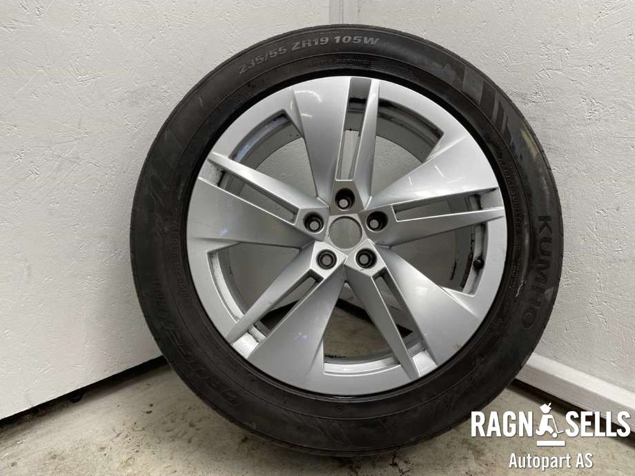 Felgsett aluminium til Škoda Enyaq 2021-->>  (5X112/ET45/57.1|8JX19|5LA601025B|5LA601025C)