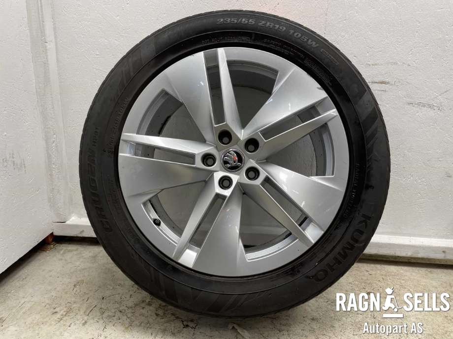 Felgsett aluminium til Škoda Enyaq 2021-->>  (5X112/ET45/57.1|8JX19|5LA601025B|5LA601025C)