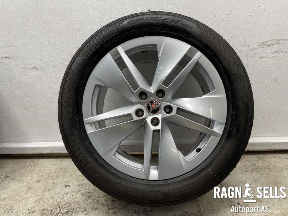 Felgsett aluminium til Škoda Enyaq 2021-->>  (5X112/ET45/57.1|8JX19|5LA601025B|5LA601025C)