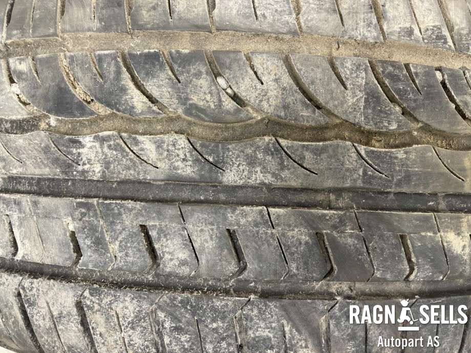 Dekk til Hyundai Tucson 2003-2009  (RADIAL|235/60R16|)
