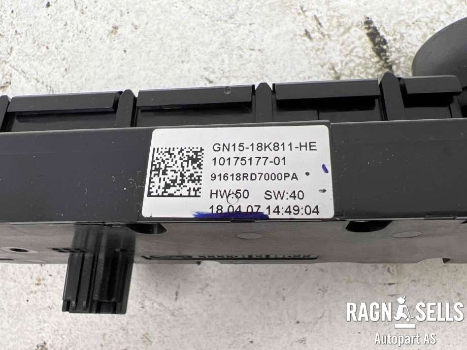Bilstereo betjeningspanel til Ford Ecosport 2016-->> (GN15-18K811-HF|GN15-18K811-HE|10175177-01)