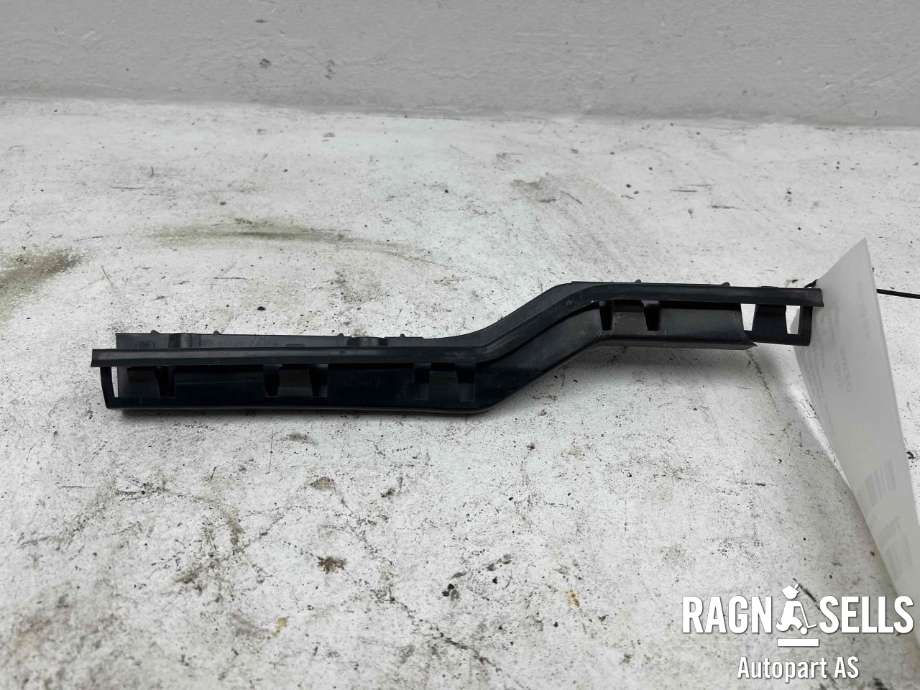 Diverse deler til Ford Ecosport, 2016-->>  (GN15-17A882-BA)