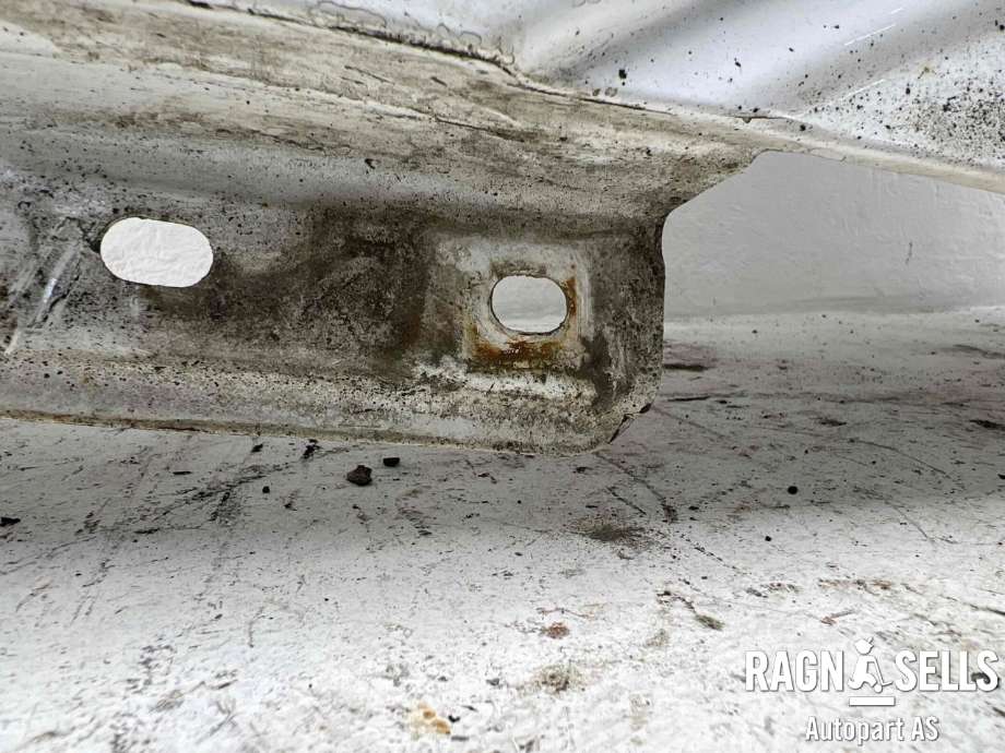 Skjerm venstre foran til Ford Transit 2014-->>  (PB31-V16006-AL|)