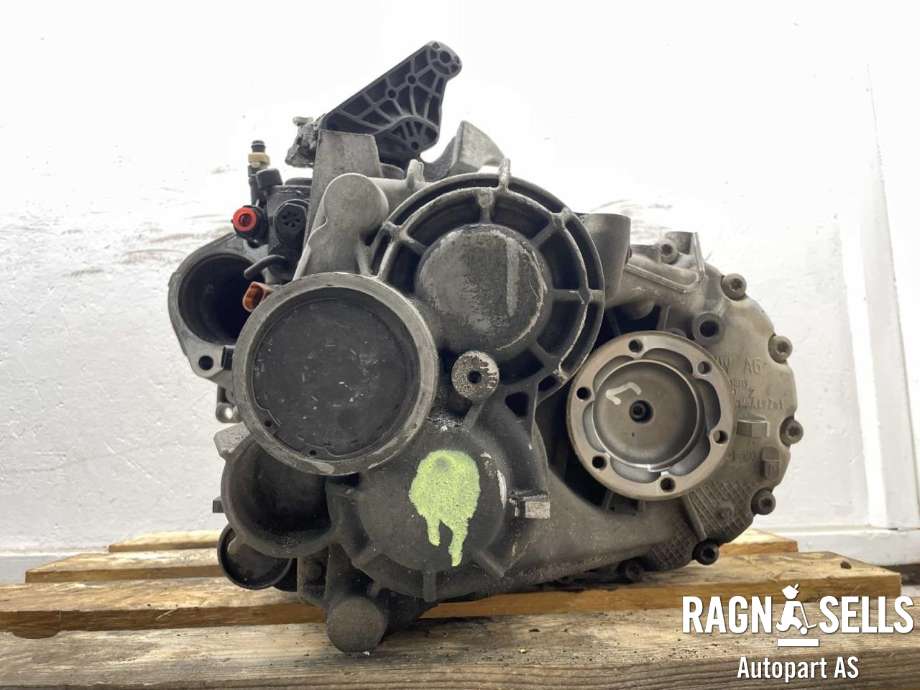 Girkasse manuell 6-trinn til Škoda Octavia 2013-2016 (Type III, Fase 1)  (02Q 300 013 J|02Q 300 013 JX|)