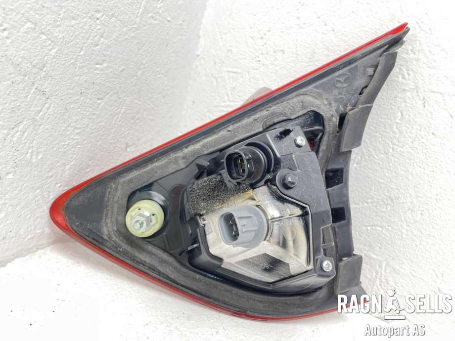 Baklykt venstre indre til Mazda CX-5 2012-2017 (Type I)  (KD53-51-3G0D|)