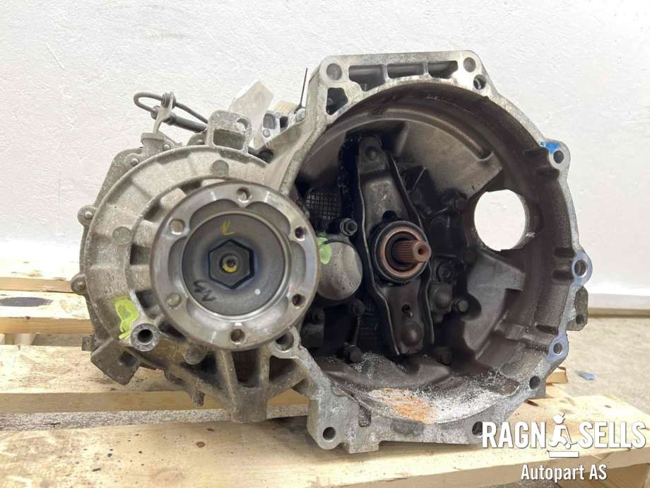 Girkasse manuell til VW Caddy 2010-2015 (Type III, Fase 2)  (0A4 300 046 J|0A4 300 046 JX|LZY)