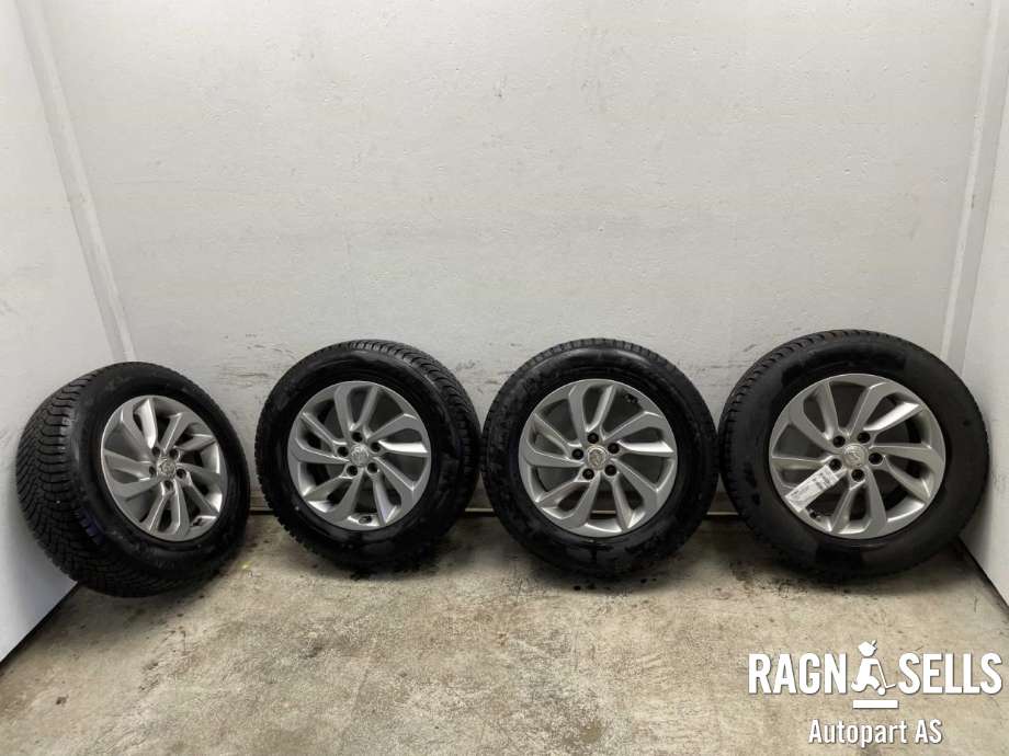 Hjulsett aluminium vinter til Hyundai Tucson 2015-2020 (FALKEN|5X114.3/ET51/67.1|225/65R17|52910-D7210)