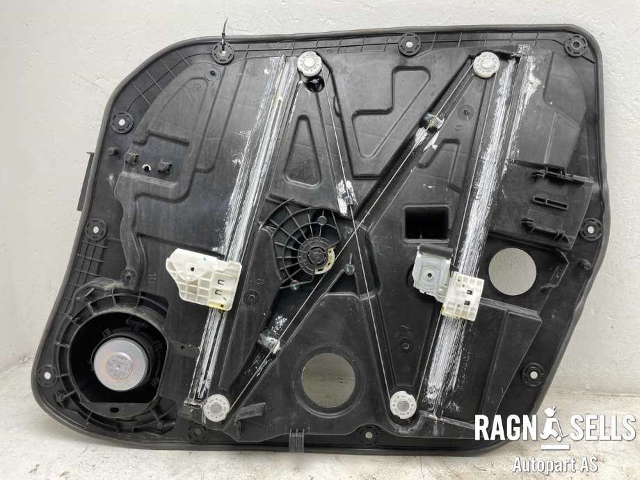Ruteheis venstre foran til Kia Soul 2014-2019 (Type II) (82471B2010|82450B2010|)