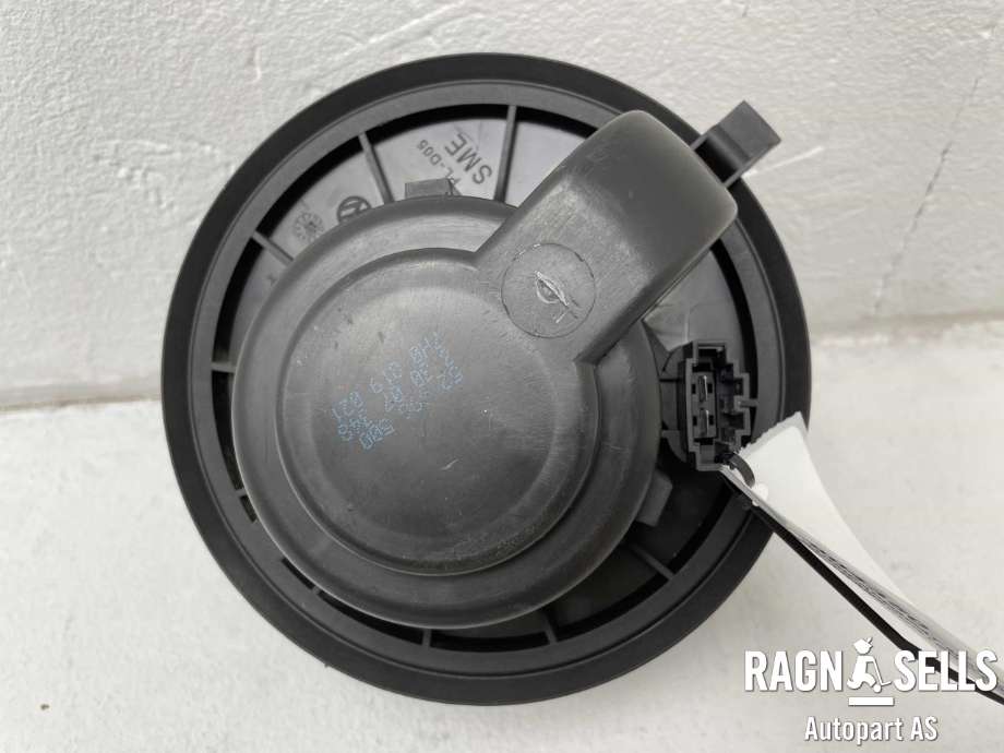 Varmeapparat motor bak til VW Transporter / Caravelle 2003-2009 (Fase 1) (T5) (T5) (7H0 819 021||7E0819021A| 7H0819021A| 955 572 061 00| 955 572 061 01| 95557206100| 95557206101| 7H0819021)