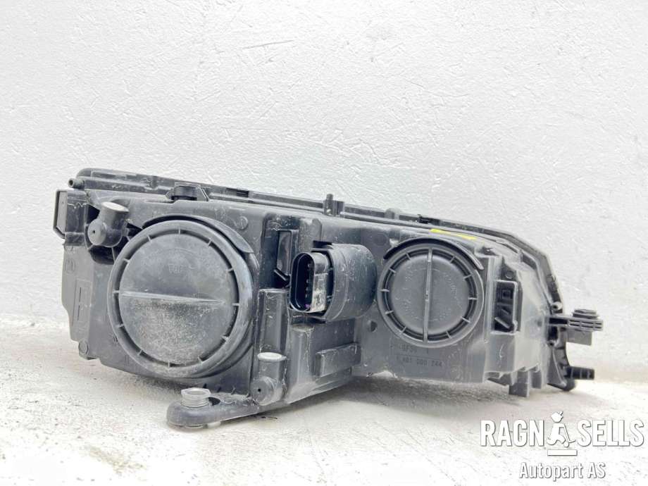 Frontlykt venstre halogen til Škoda Octavia 2017-2020 (Type III, Fase 2) (5E1 941 015 C|)