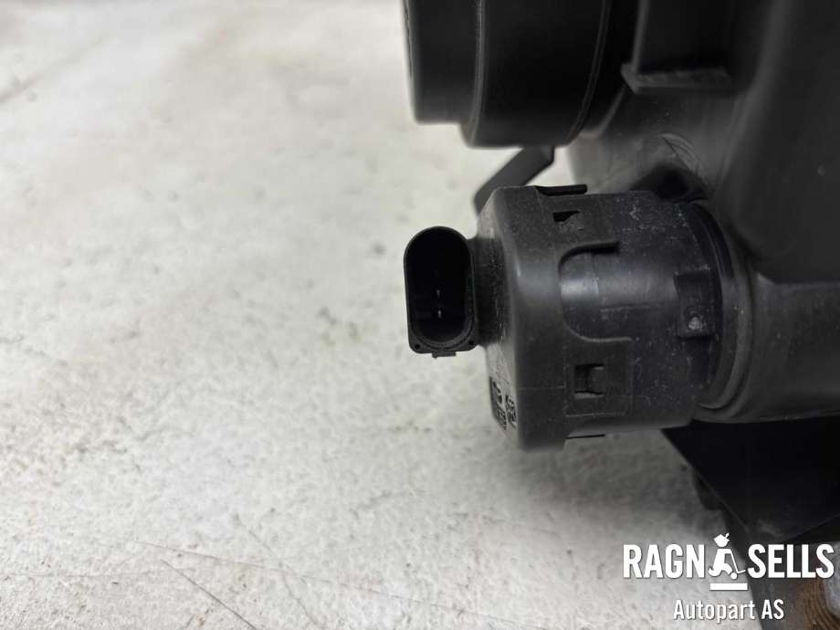 Frontlykt venstre halogen til VW E-Up 2013-2019 (1S1 941 015 N|)