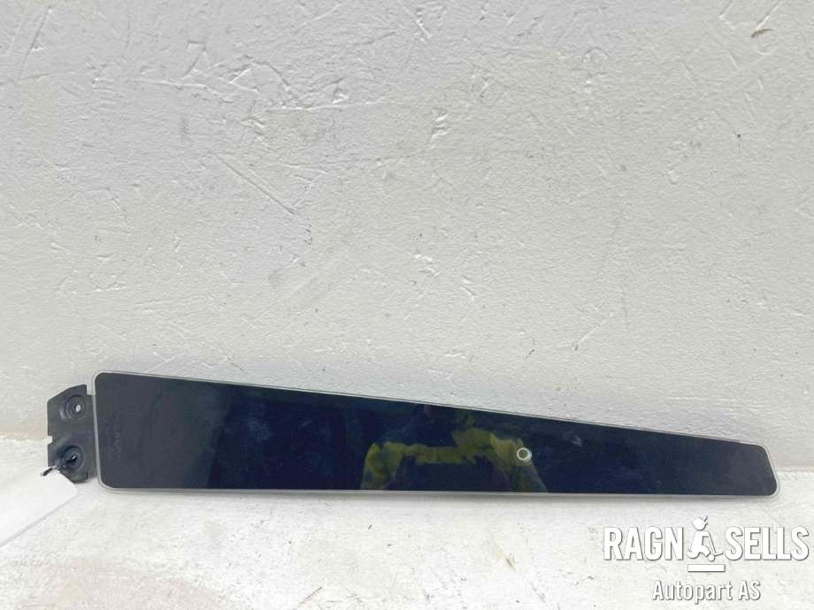 Kamera parkeringshjelp til Tesla Model X, 2016-->>  (1069104-00-D)