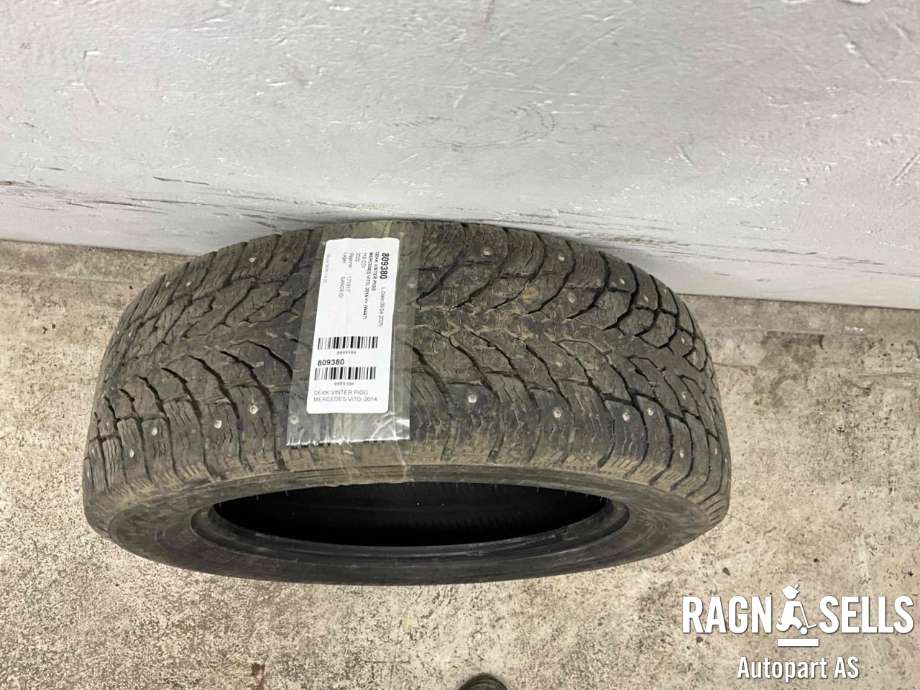 Dekk vinter pigg til Mercedes Vito 2014-->> (W447) (W447) (NOKIAN|215/60R17C|)